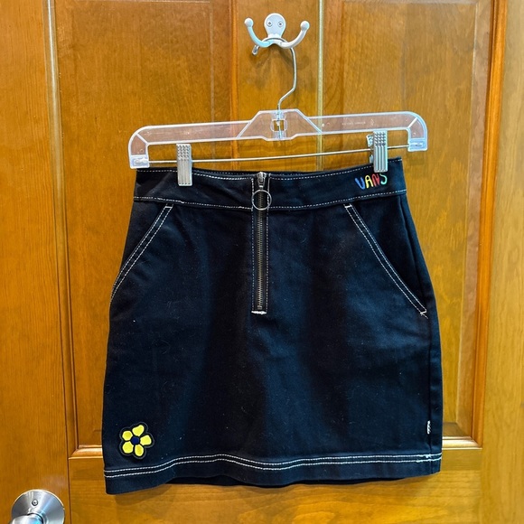 Vans Women’s Brighton Black Denim Mini Skirt Size XS - Picture 9 of 13